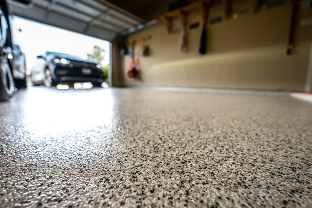 How to Apply an Epoxy Coating to a Garage Floor