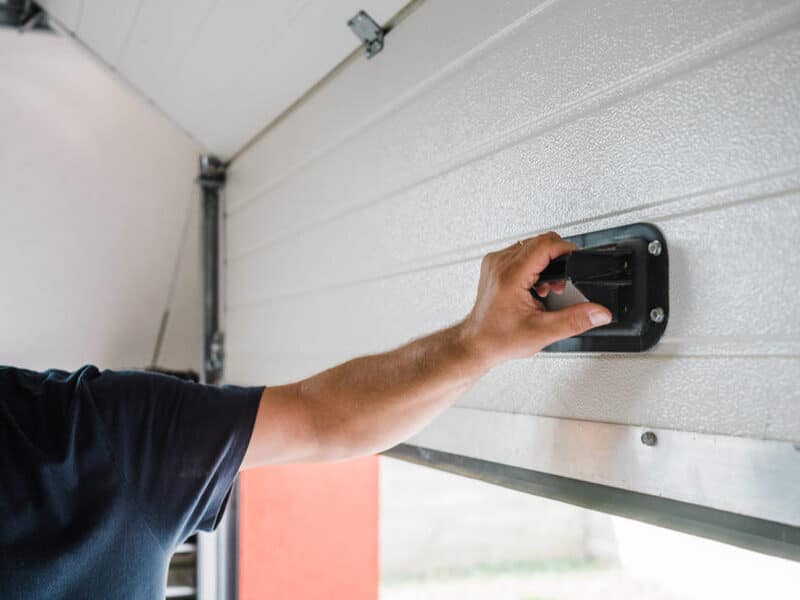 how to reset garage door remote